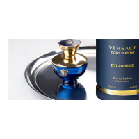 Dylan Blue pour femme, o novo perfume para mulher de Versace